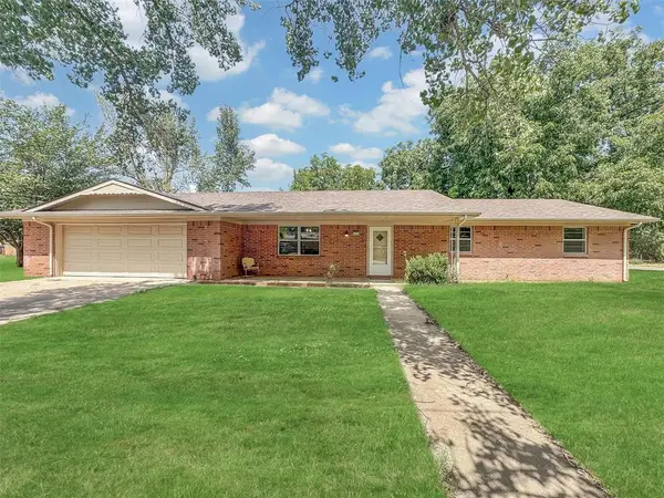 117 E 4th Street, Erick, OK 73645