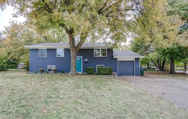 344 Royal Oak Drive, Norman, OK 73069
