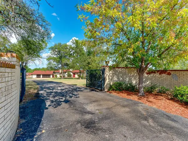 1404 Charles Drive, Shawnee, OK 74804