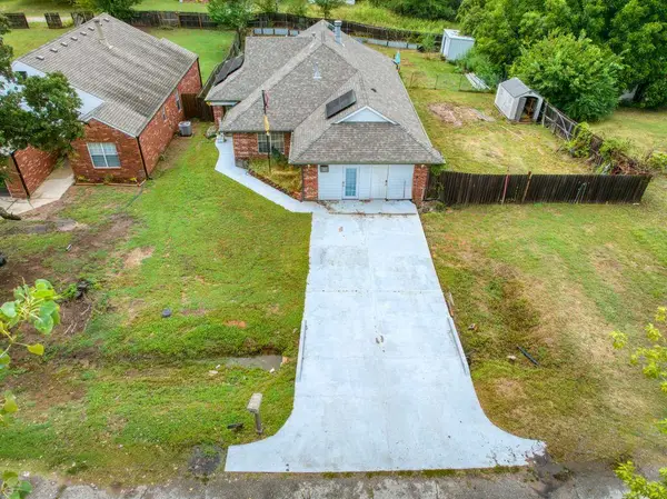 1487 N 1st Street, Harrah, OK 73045