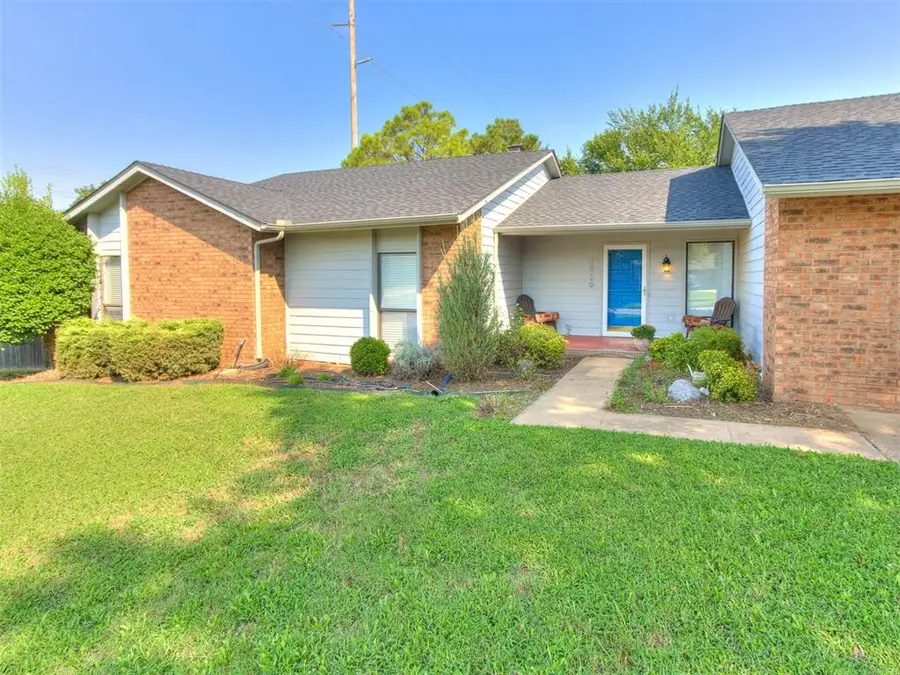 3529 Rambling Oaks Drive, Norman, OK 73072 - Image #2