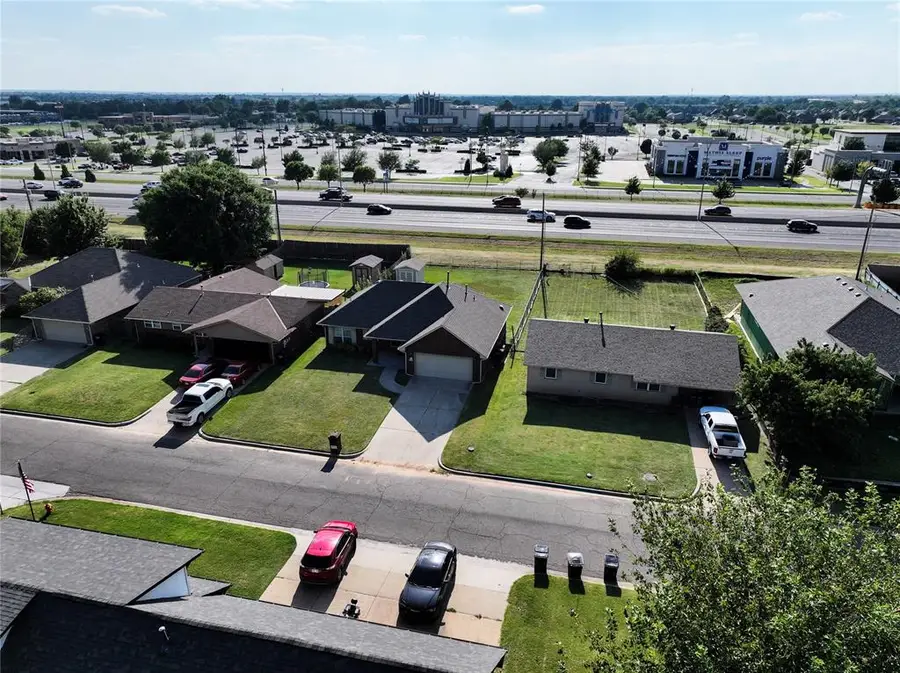 913 S Howard Avenue, Moore, OK 73160 - Image #3