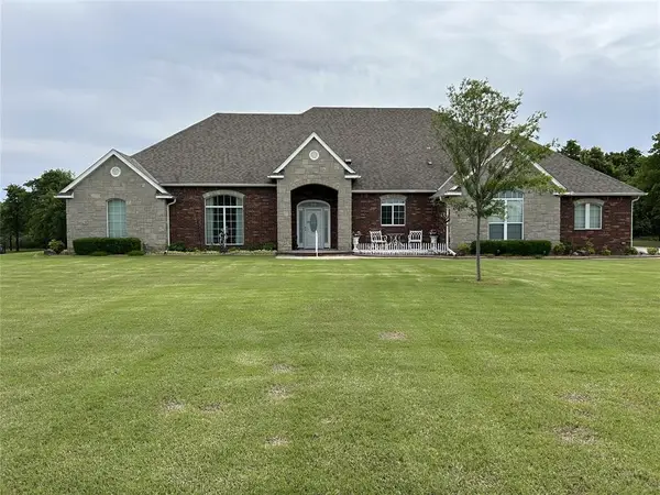 16406 Sandstone Circle, Choctaw, OK 73020