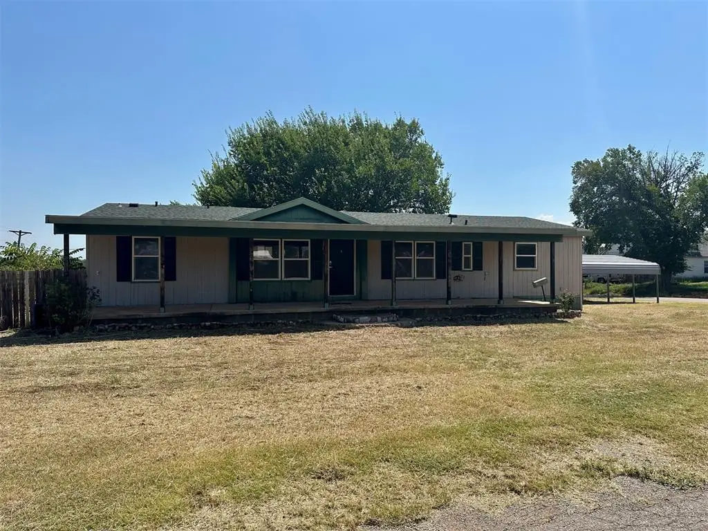 321 S Middle Avenue, Cordell, OK 73632 - Image #1