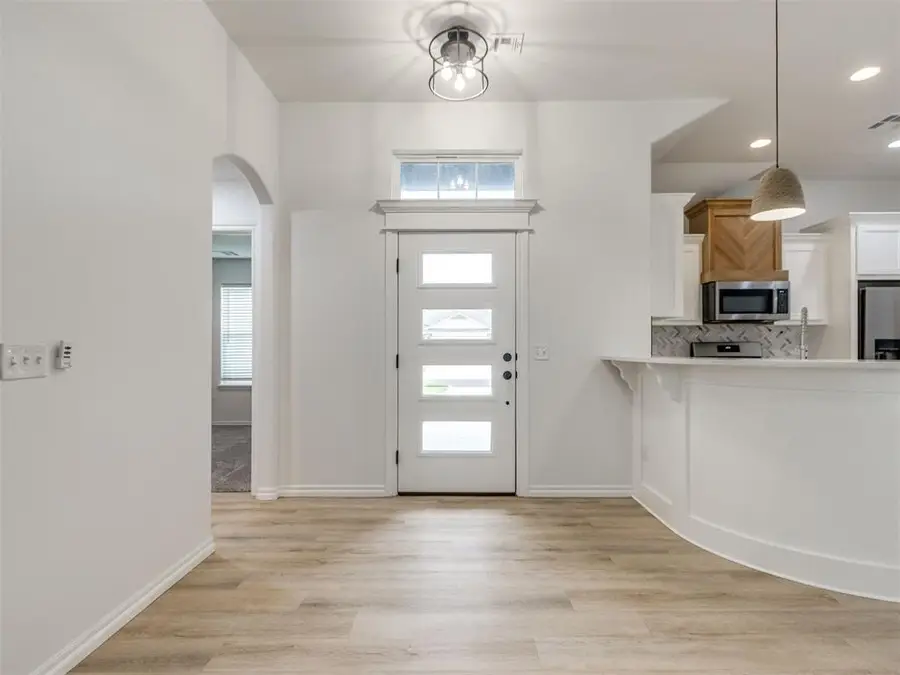 527 Hackberry Lane, Washington, OK 73093 - Image #3