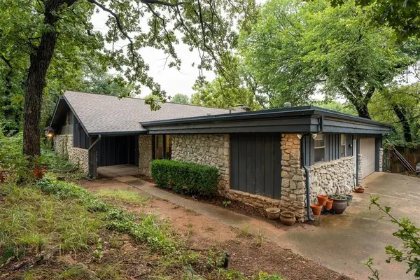 2113 N Mistletoe Lane, Edmond, OK 73034