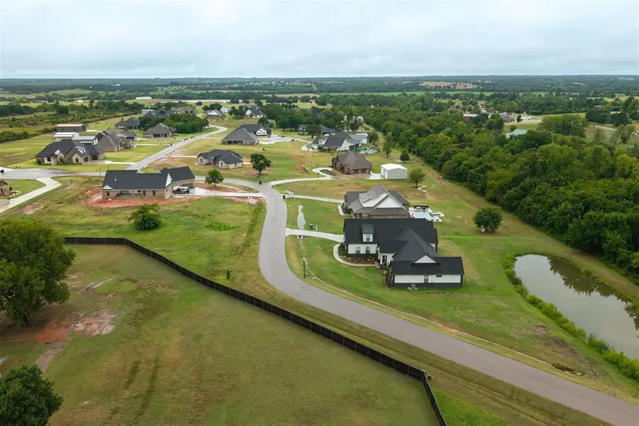 835 Hidden View Acres Drive, Blanchard, OK 73010 - Image #3