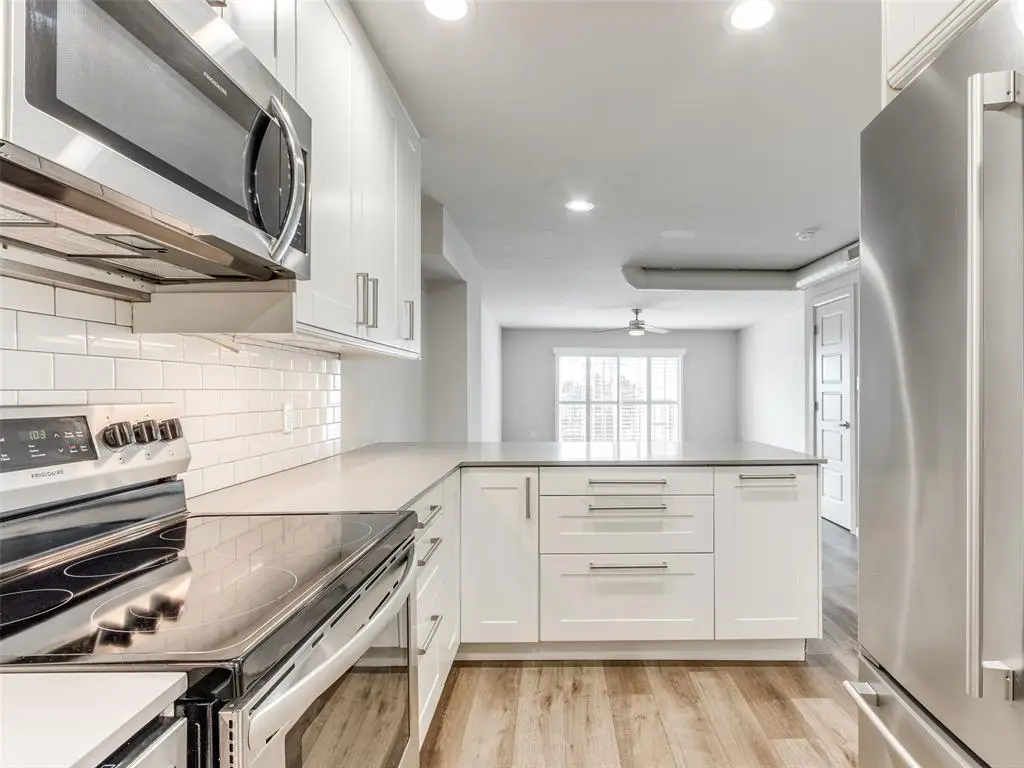 1110 Sherwood Lane #216, Nichols Hills, OK 73116 - Image #1