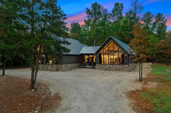 114 Lost Plum Trail, Broken Bow, OK 74728