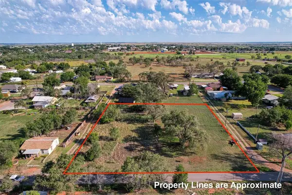 705 E Leverett Avenue, Sayre, OK 73662