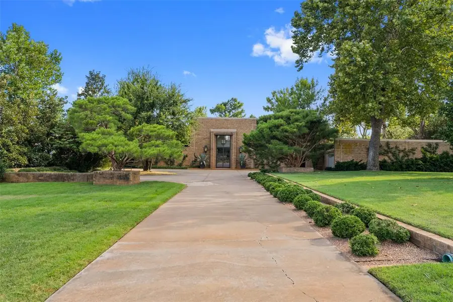 1606 Dorchester Drive, Nichols Hills, OK 73120 - Image #3