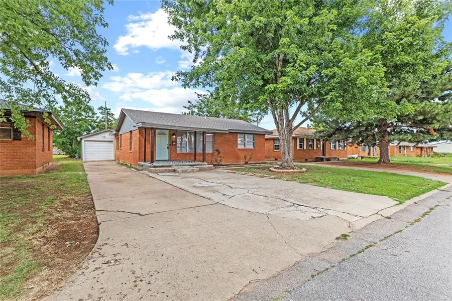 1509 Orient Avenue, Clinton, OK 73601 - Image #2