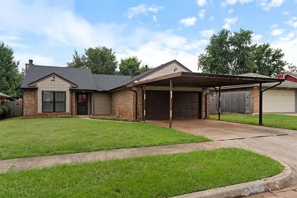 2224 NE 8th Street, Moore, OK 73160