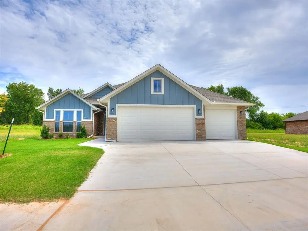 7608 Three Woods Lane, Yukon, OK 73099 - Image #1