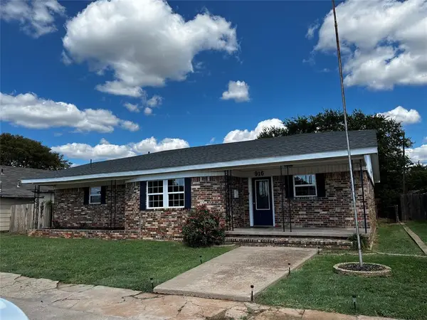 916 N Lee Street, Altus, OK 73521