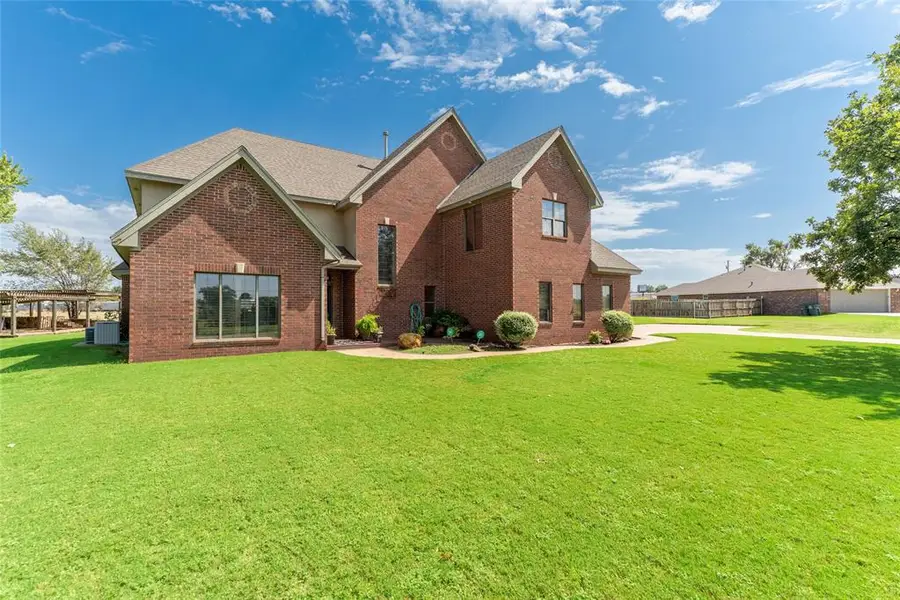 107 Stratton Lane, Clinton, OK 73601 - Image #2
