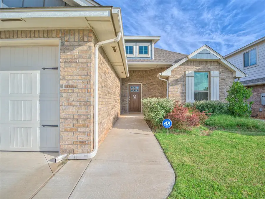 1001 NE 34th Terrace, Moore, OK 73160 - Image #2