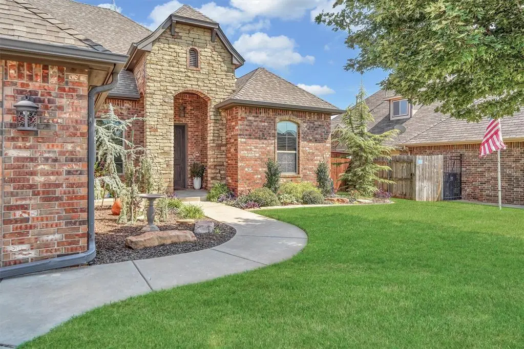 612 Old Home Place, Yukon, OK 73099 - #1