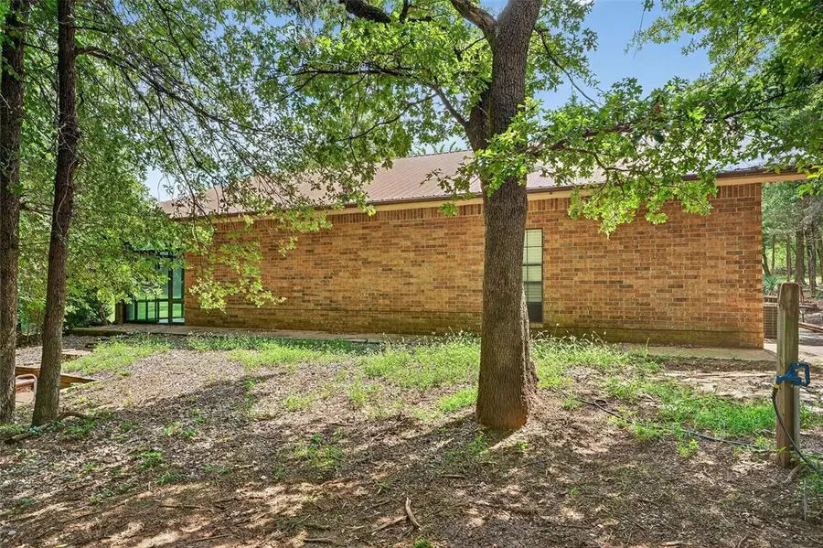 319 W Cedar Lane, Minco, OK 73059 - Image #3