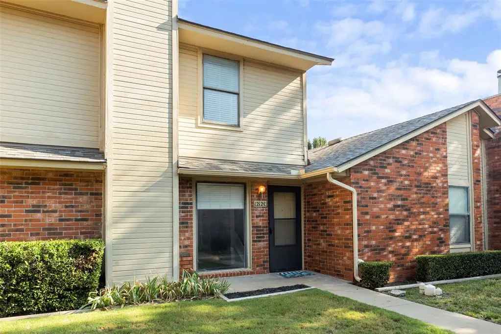 1212 Sequoyah Place #C, Edmond, OK 73034 - Image #1