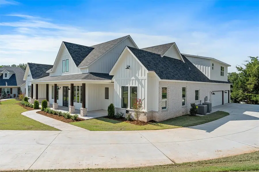 10260 Oakwood Drive, Edmond, OK 73025 - Image #3