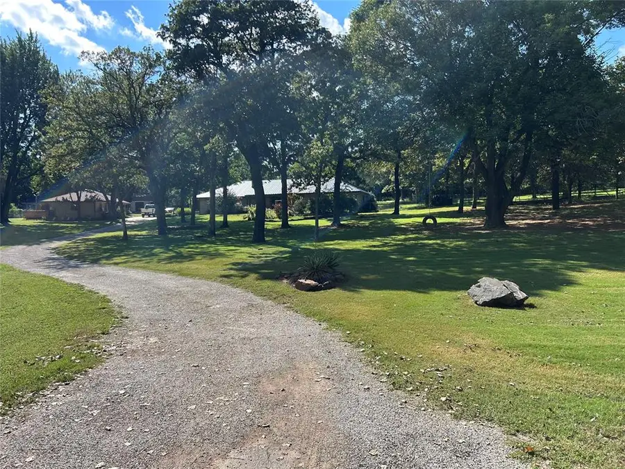 10301 Schwartz Drive, Oklahoma City, OK 73165 - Image #2