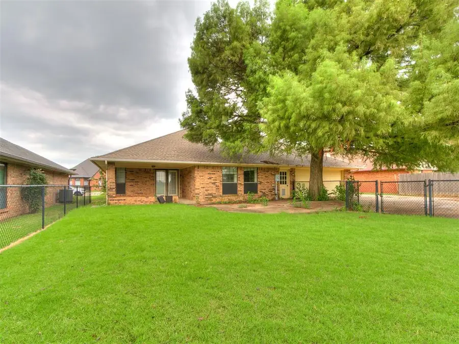 605 SW 111th Street, Oklahoma City, OK 73170 - #3