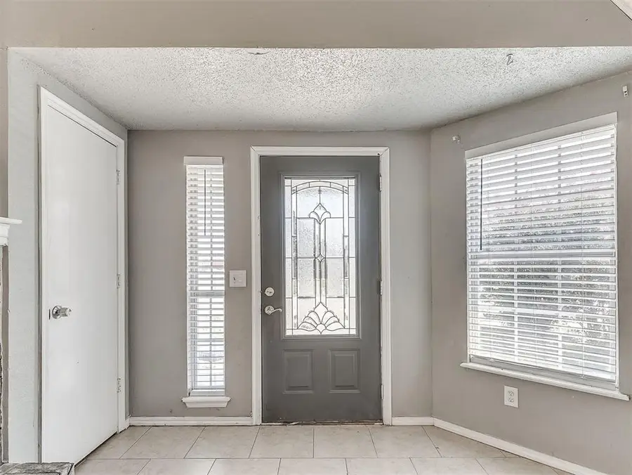 2101 Westmore Drive, Moore, OK 73170 - Image #2