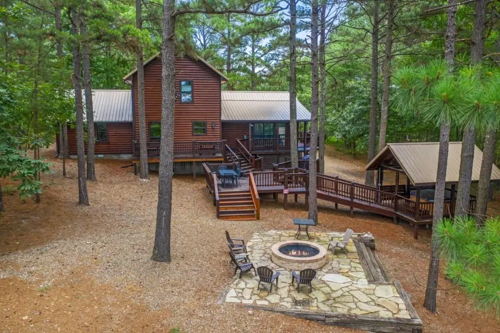 111 Pine Bluff Road, Broken Bow, OK 74728 - Image #1