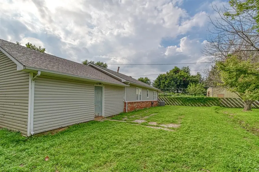 1604 S 9th Street, Chickasha, OK 73018 - Image #3