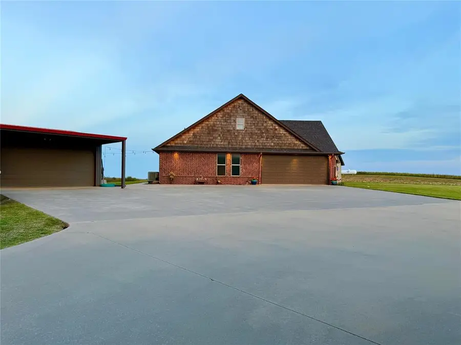 19604 E 1080 Road, Elk City, OK 73644 - Image #3
