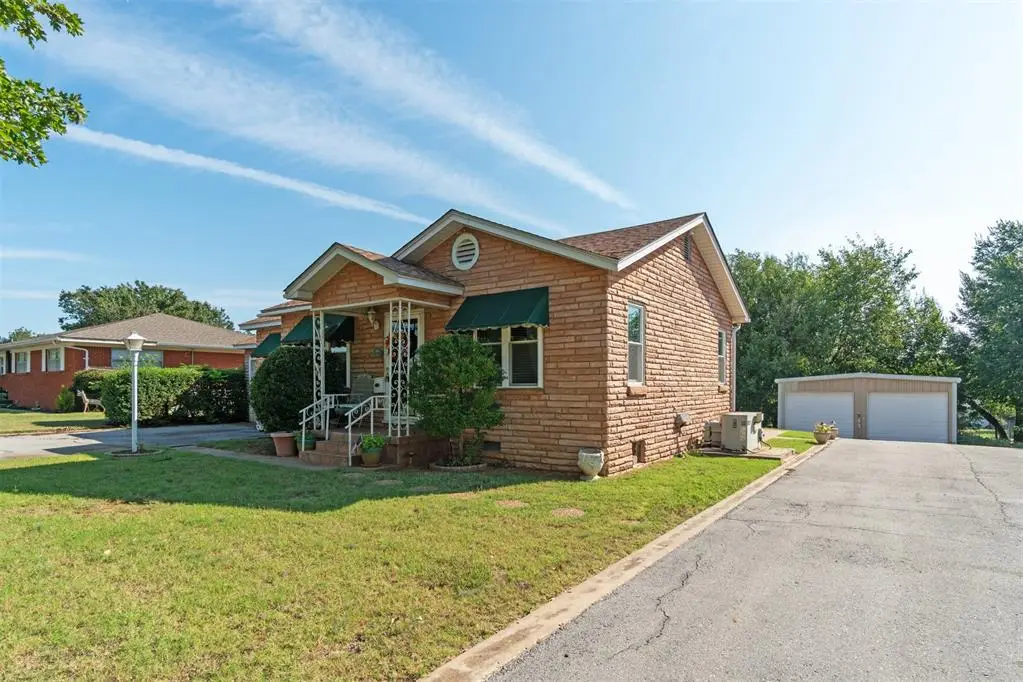 1703 S Mission Street, Anadarko, OK 73005 - Image #1