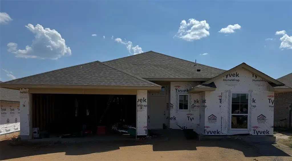 20684 Brush Creek Boulevard, Harrah, OK 73045 - Image #1