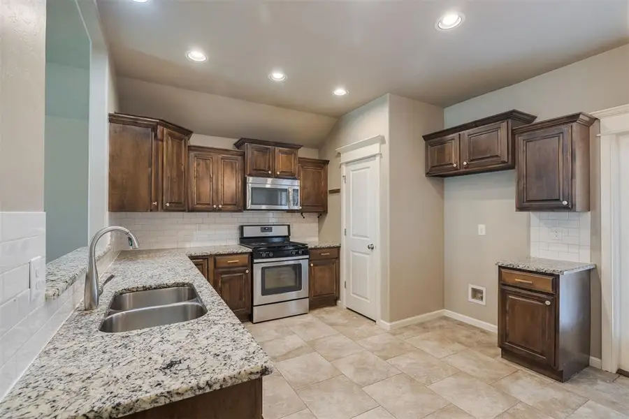 8609 SW 36th Terrace, Oklahoma City, OK 73179 - Image #2