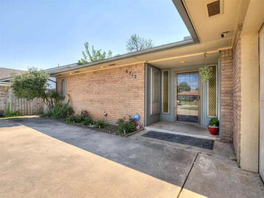 6712 NW 61st Street, Warr Acres, OK 73122 - Image #3