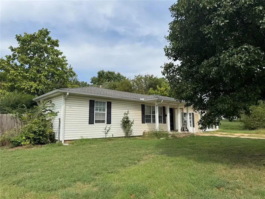 1101 NW 7th Street, Lindsay, OK 73052 - Image #2