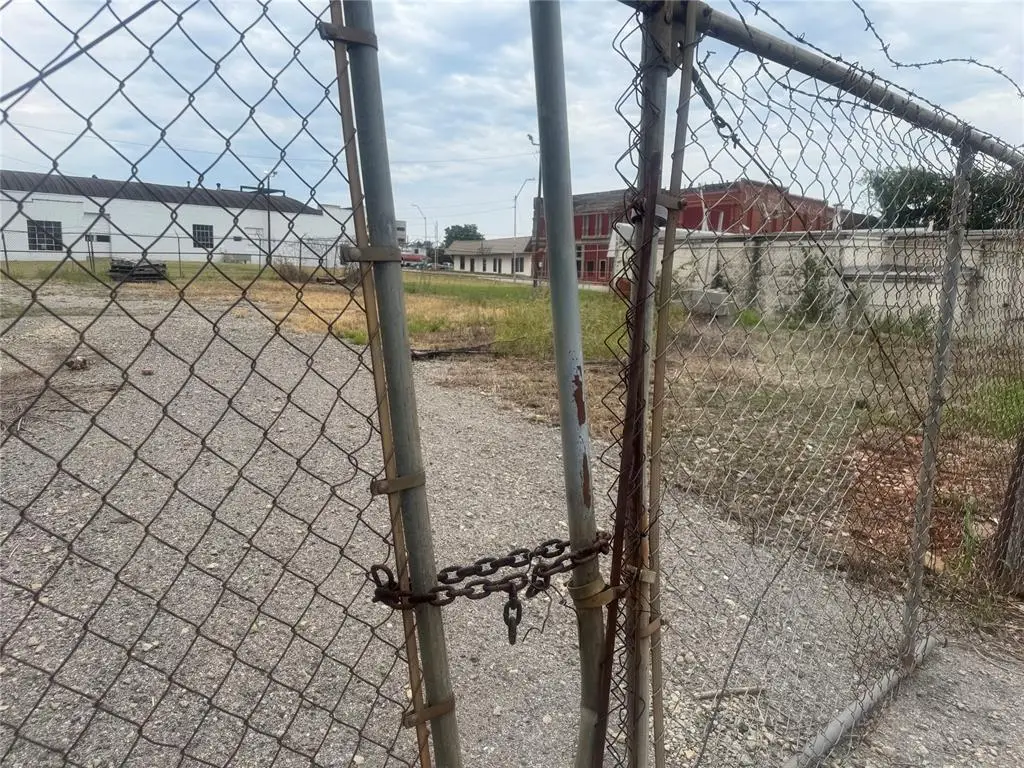 110 W 13th Avenue, Chandler, OK 74834 - Image #1