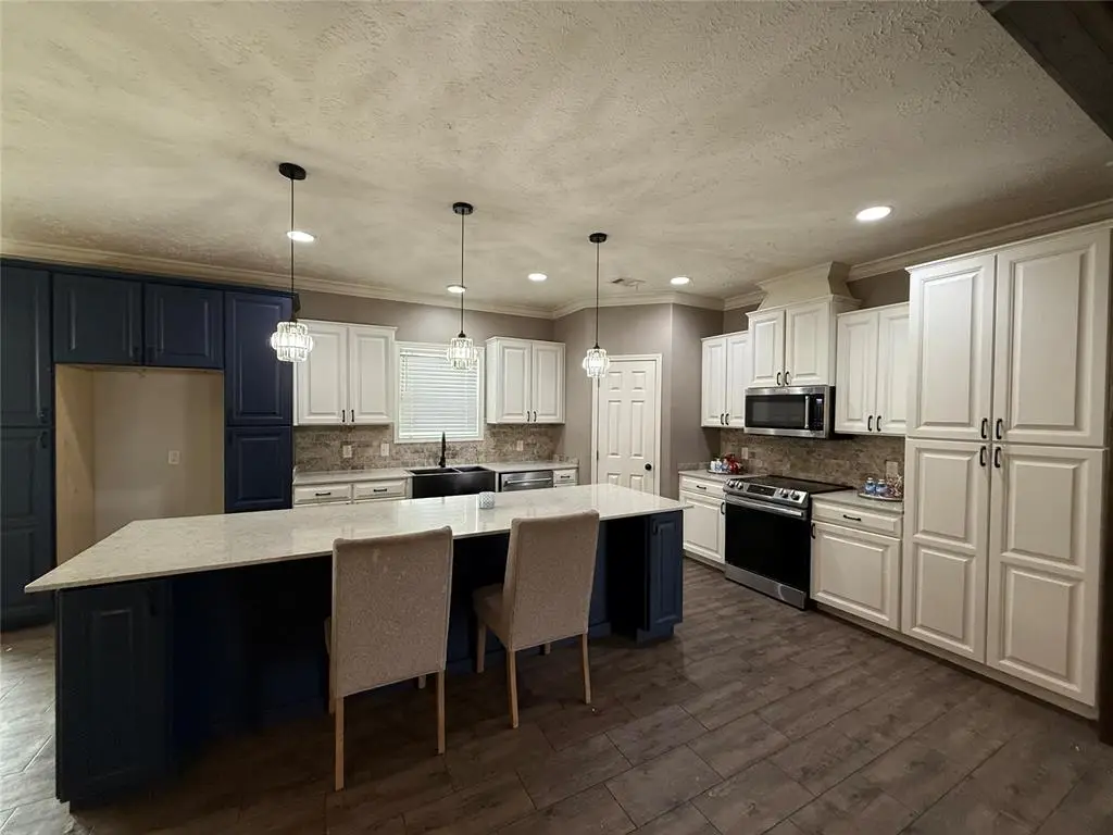 43289 Garretts Lake Road, Shawnee, OK 74804 - Image #1