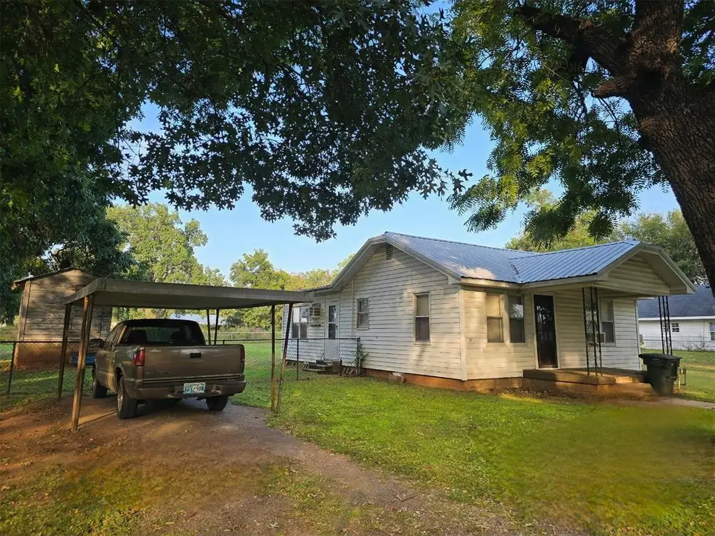 718 N Santa Fe Street, Pauls Valley, OK 73075 - #1