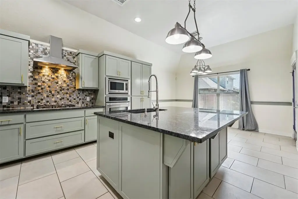 8324 NW 138th Circle, Oklahoma City, OK 73142 - Image #1