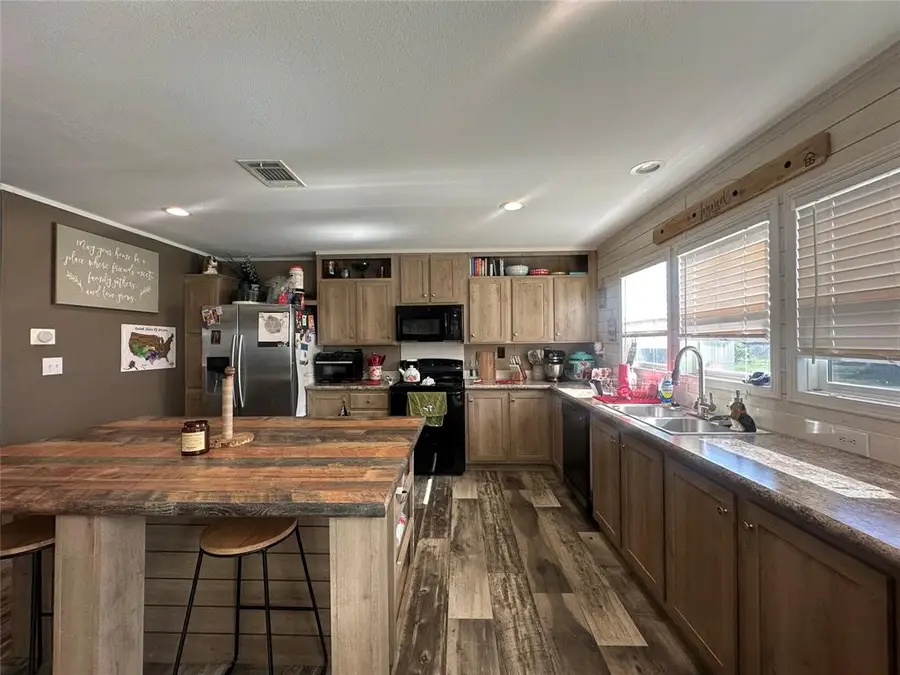 420 N College Street, Cordell, OK 73632 - Image #2