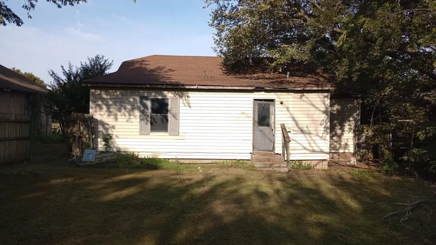 1106 S Okfuskee Avenue, Wewoka, OK 74884 - Image #2