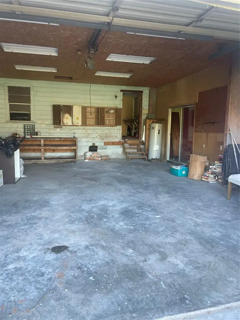 1724 E Hayes Street, Okmulgee, OK 74447 - Image #2