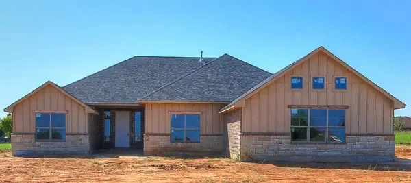 8681 Oak Tree Circle, Edmond, OK 73025