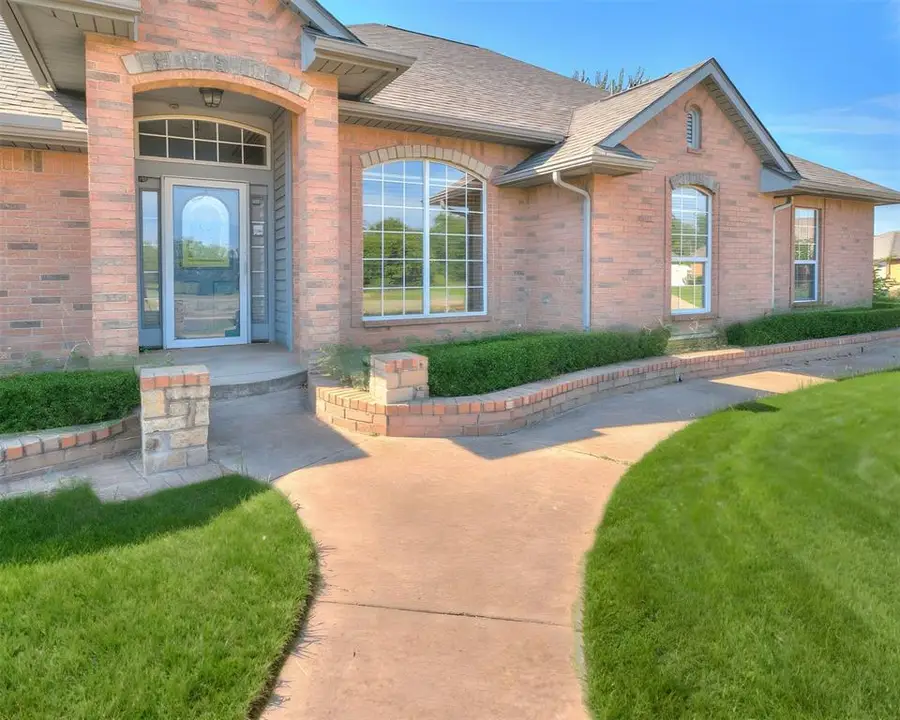 5501 Lanceshire Lane, Oklahoma City, OK 73135 - Image #2