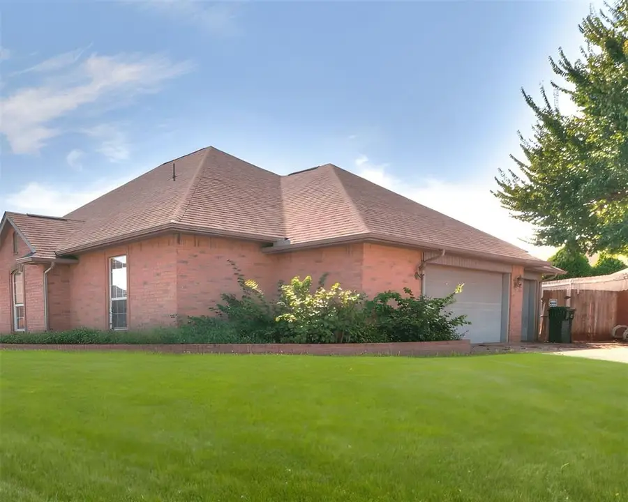 5501 Lanceshire Lane, Oklahoma City, OK 73135 - Image #3