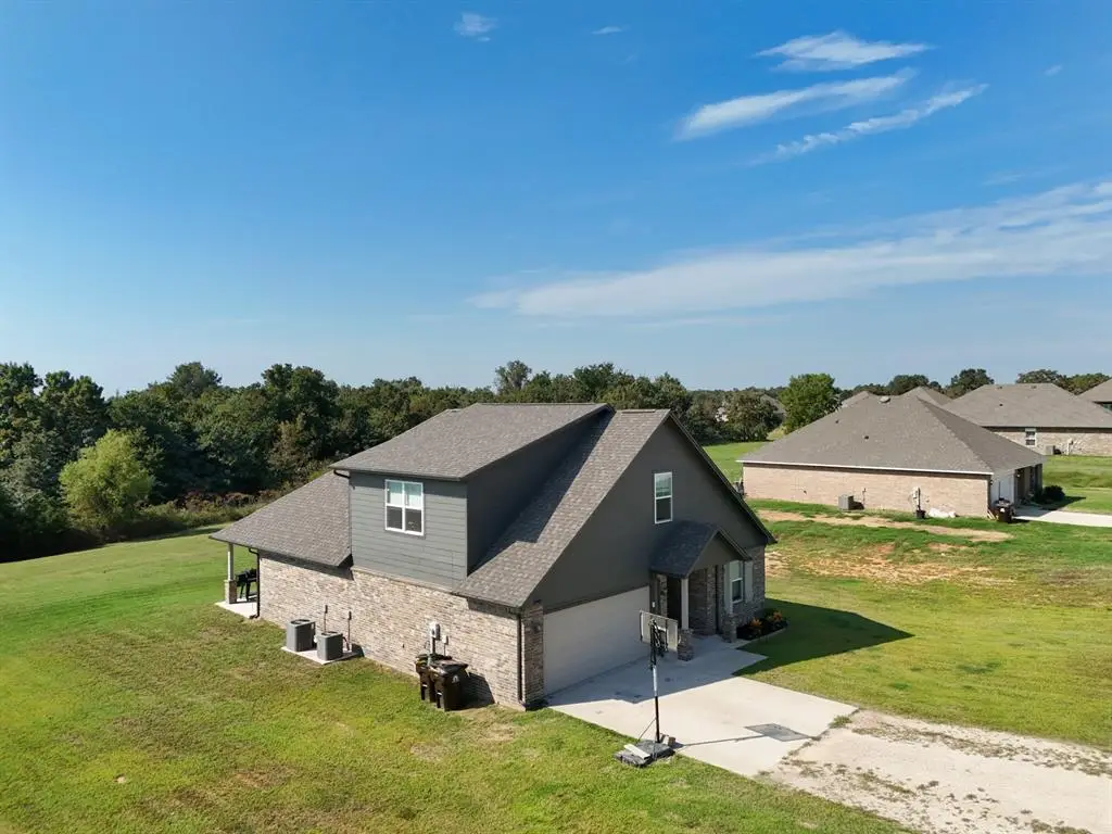 29273 Spur Circle, McLoud, OK 74851 - #1