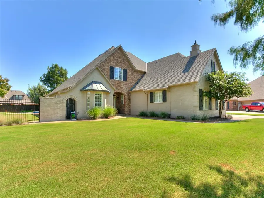 1250 N Tea Olive Way, Mustang, OK 73064 - Image #2
