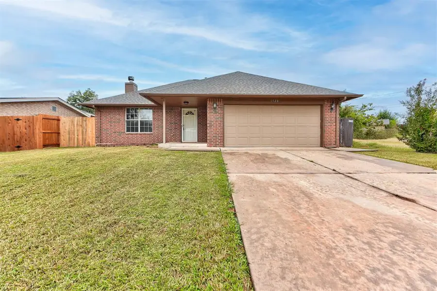 1528 Tudor Drive, Moore, OK 73160 - Image #2
