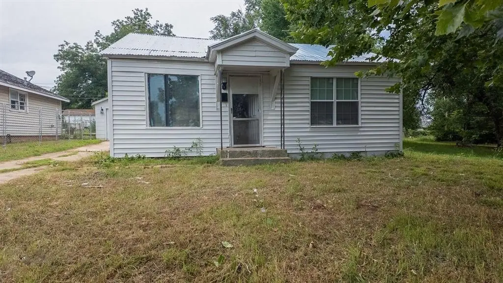 313 W Texas Avenue Street, Anadarko, OK 73005 - Image #1